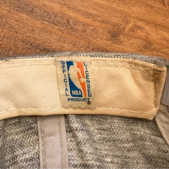 Vintage Los Angeles Lakers Sports Specialties Heather Script Motion Snapback Hat - Picture 12 of 12